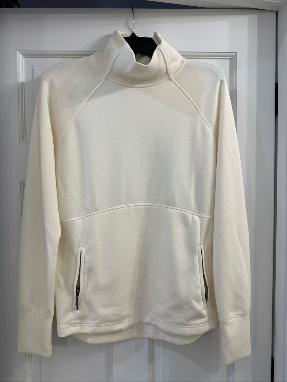 Women’s Cream Pullover